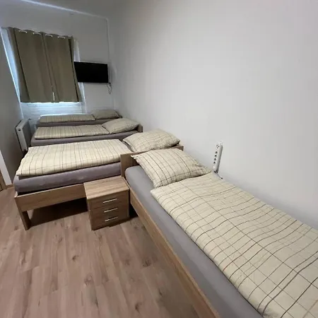 Messe Und Monteurzimmer Homestay