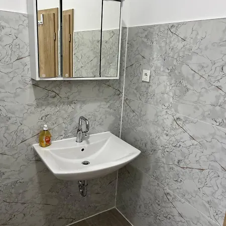 Messe Und Monteurzimmer * זנדה