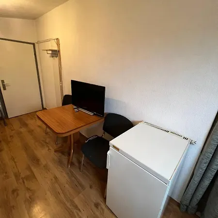 Kwatera prywatna Messe Und Monteurzimmer *