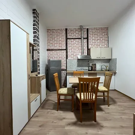 Messe Und Monteurzimmer זנדה