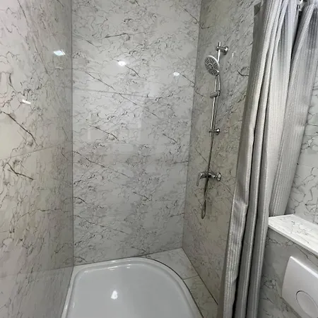 Messe Und Monteurzimmer