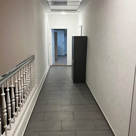 Messe Und Monteurzimmer זנדה