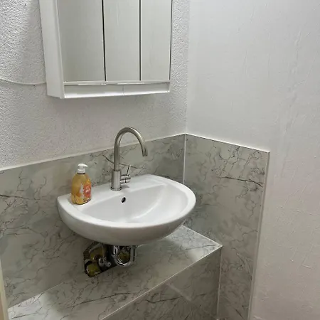 Messe Und Monteurzimmer