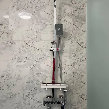 בית אירוח Messe Und Monteurzimmer זנדה