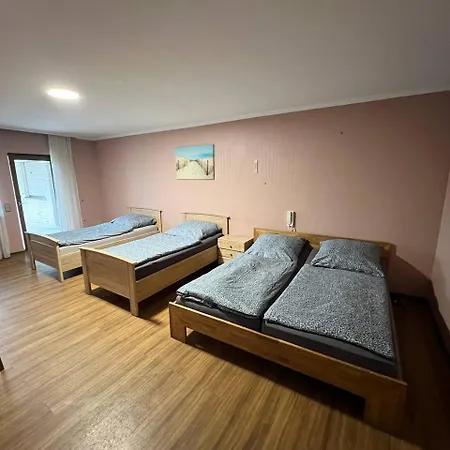 Homestay Messe Und Monteurzimmer *