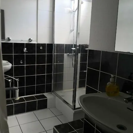 Messe Und Monteurzimmer *