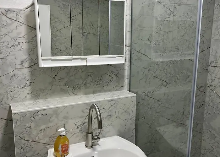 Messe Und Monteurzimmer